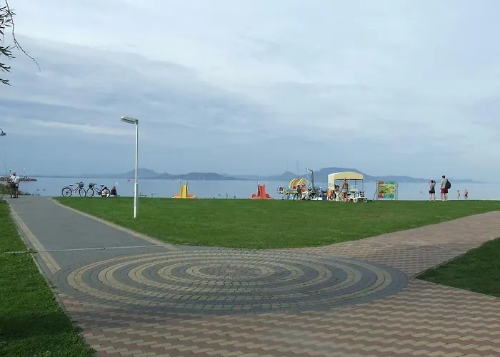 בית נופש Fiorentina Balatonkeresztúr